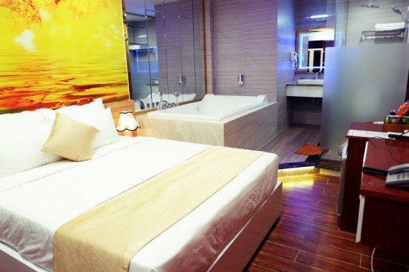 Hong Bao Thach Hotel Хошимин Экстерьер фото