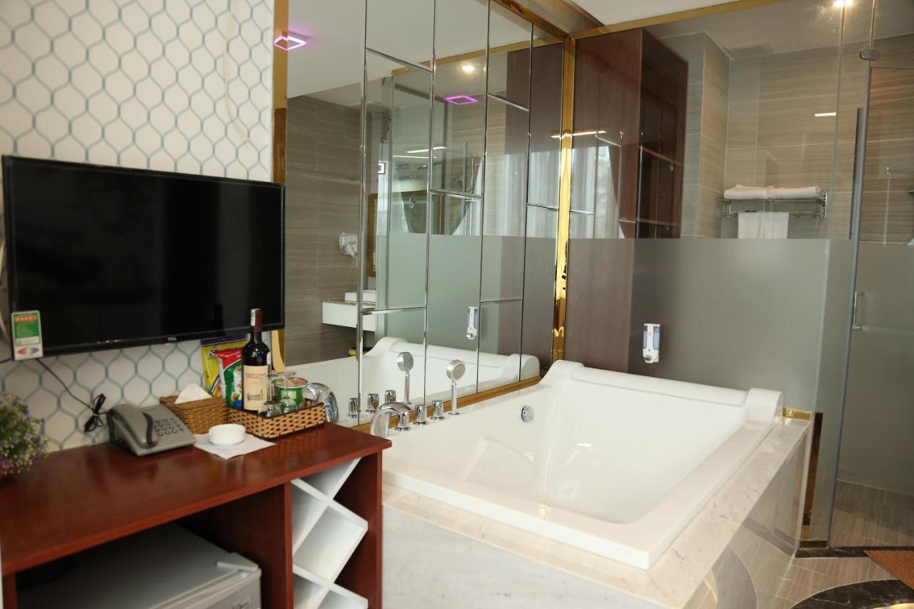 Hong Bao Thach Hotel Хошимин Экстерьер фото